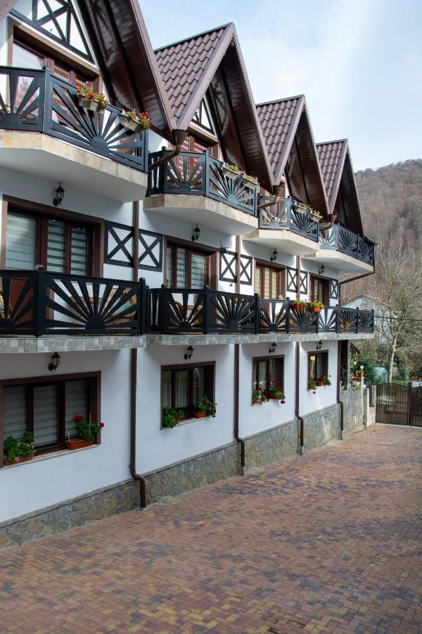 Casa Albert 锡纳亚 外观 照片